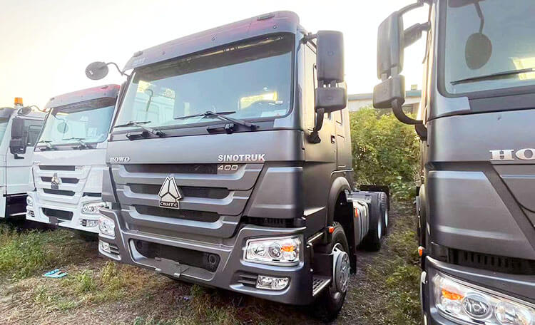Cnhtc Sinotruk Howo 6x4 Tractor Truck 400hp for Sale in Angola