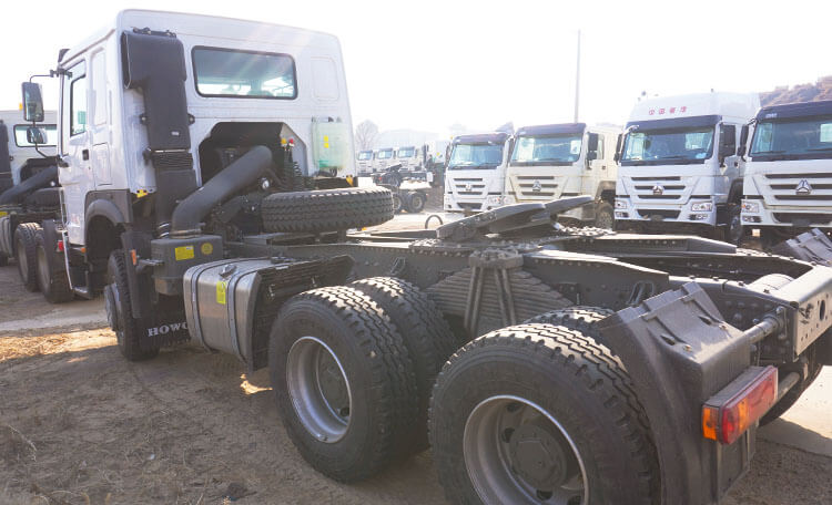 Sino Trucks Howo Tractor Head 400 HP for Sale Price in Angola