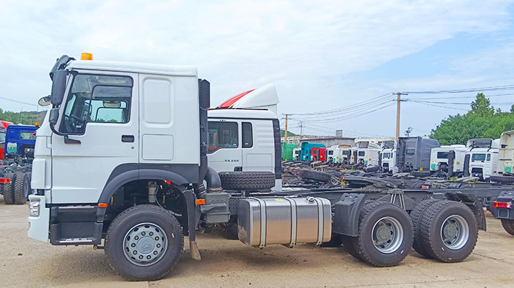 Sinotruk Howo Tractor Truck Price | Howo 430hp for Sale in Angola