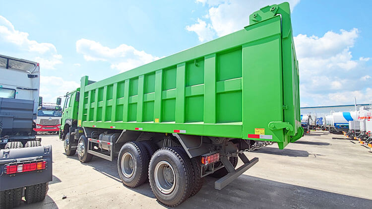 Sinotruk Howo 8x4 Dump Truck 400 HP for Sale Price in Angola