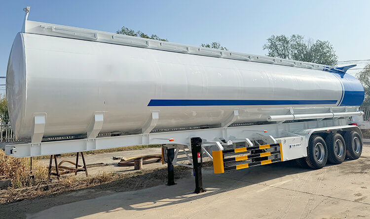 3 Axle Fuel Tanker Trailer for Sale in Luanda Angola